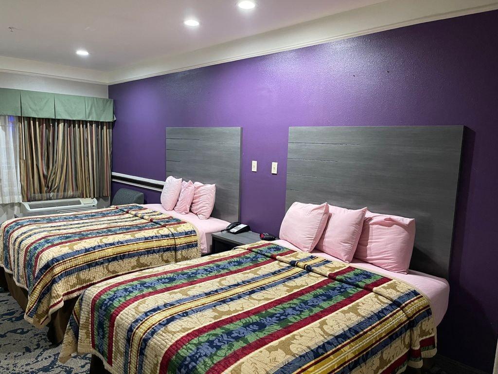 Scottish Inn And Suites Элвин Экстерьер фото